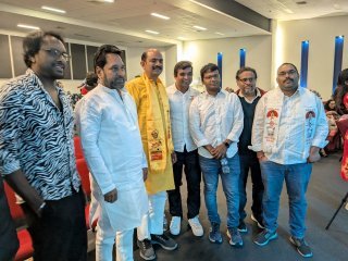 సమాజ క్షణాలు